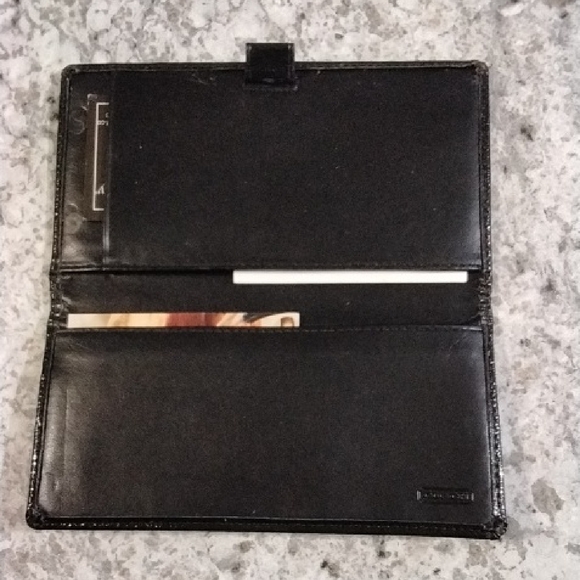 Coach Black Signature Wallet - Picture 5 of 5